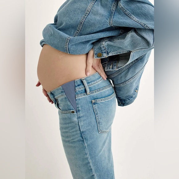 HATCH crop maternity jean - light wash - size 26 - Picture 3 of 7